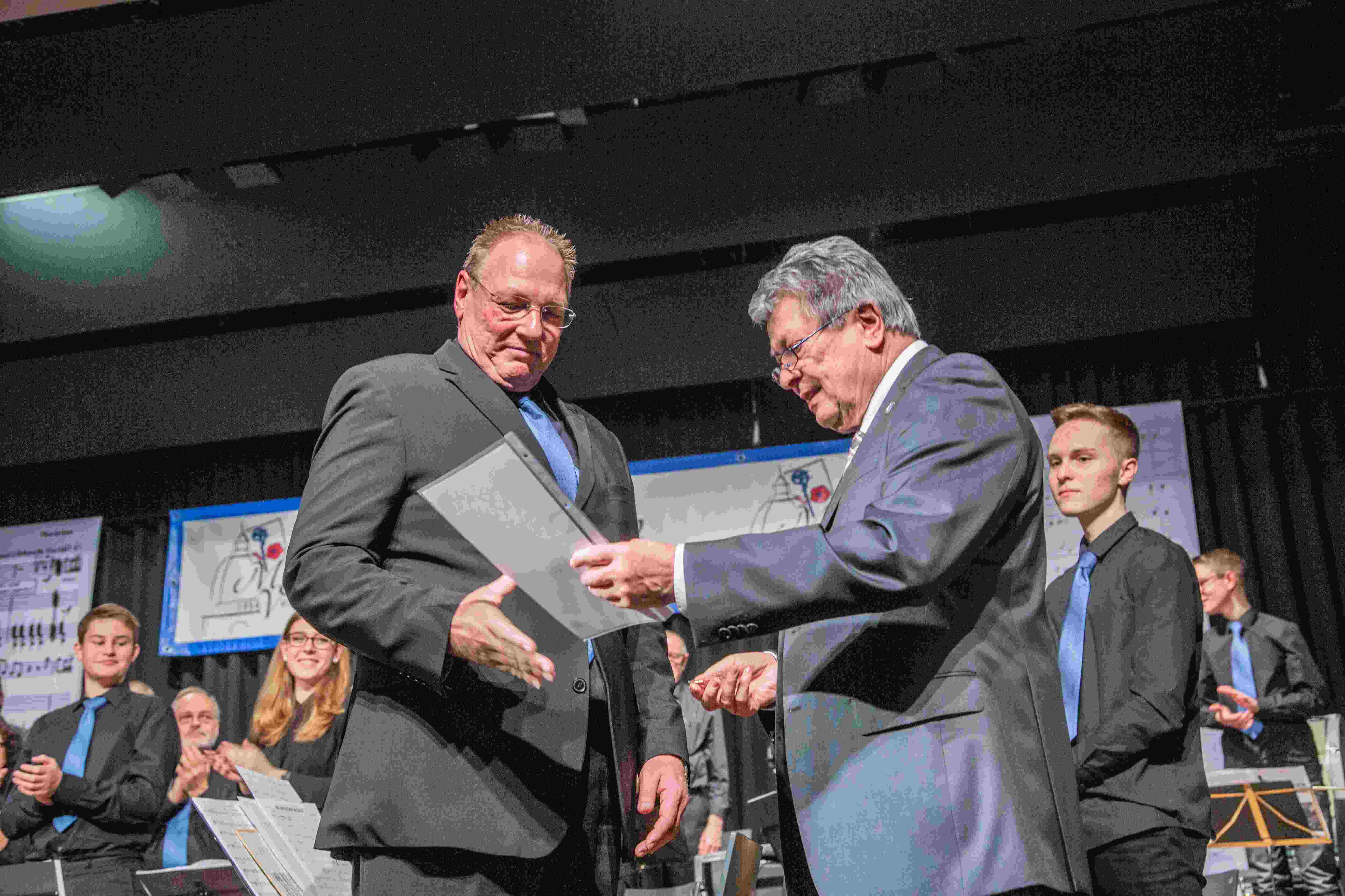 [compressed]20191123 0241